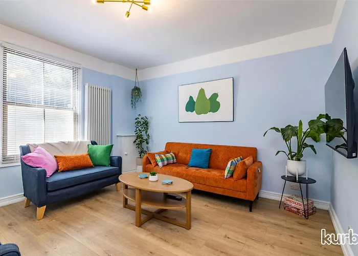 Fern Cottage - 5 Bedroom House Free Parking
